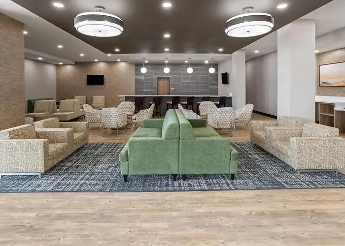 Hotel La Quinta & By Wyndham West Glendale 2*