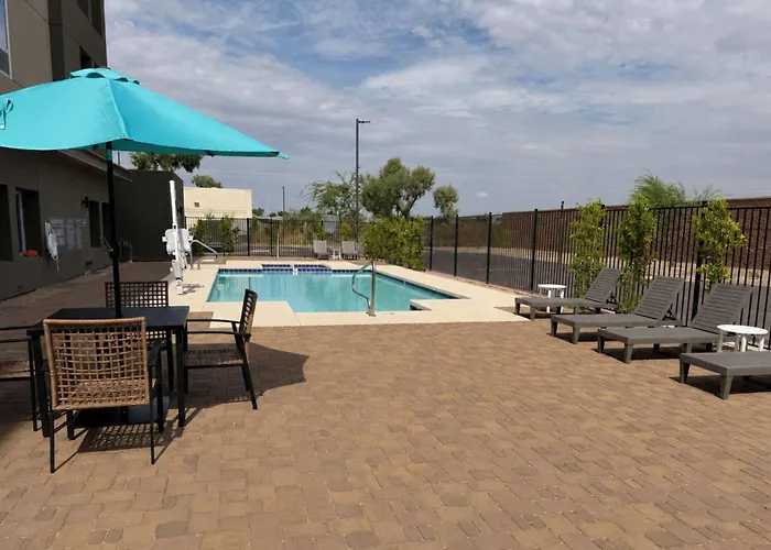 La Quinta & By Wyndham West Glendale Phoenix